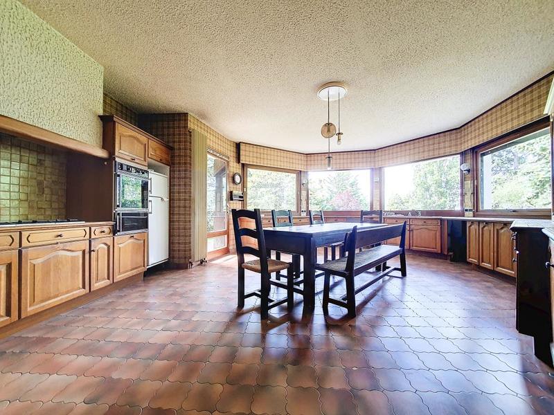 Maison - 310 m² - 8 pièces