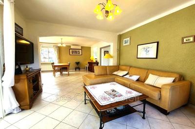 Maison - 228 m² - 7 pièces