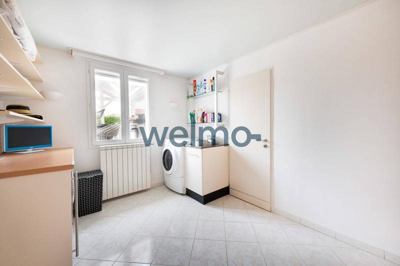 Maison - 300 m² - 14 pièces