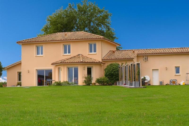 Propriété - 194 m² - 6 pièces