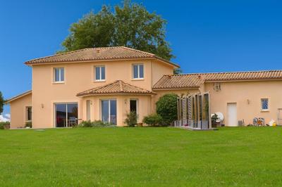 Propriété - 194 m² - 6 pièces