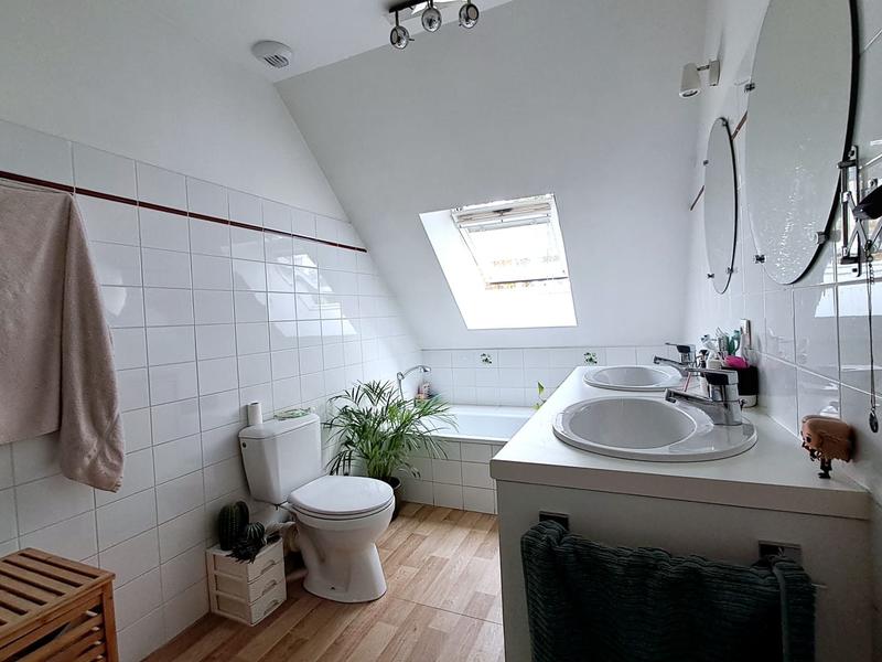 Maison - 86 m² - 5 pièces