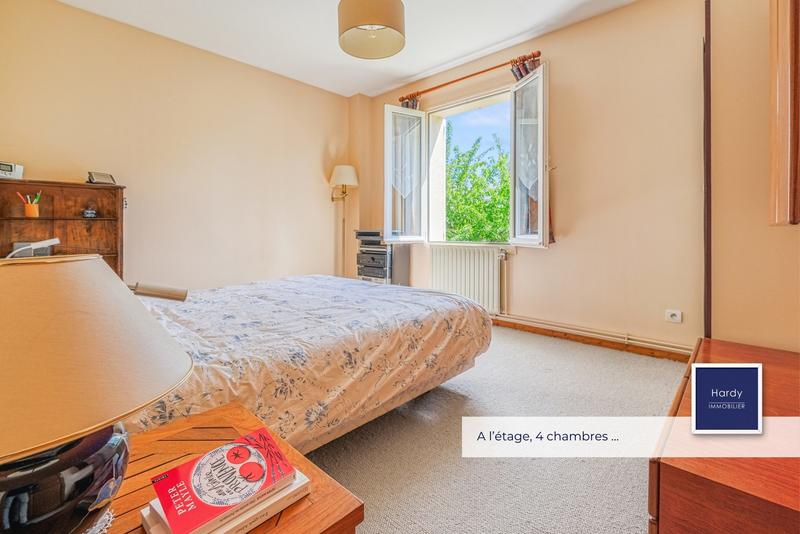 Maison - 137 m² - 7 pièces