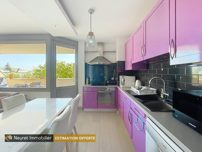 Appartement - 82 m² - 4 pièces