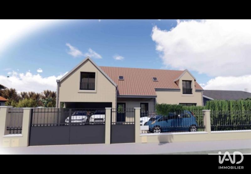 Maison - 90 m² - 5 pièces