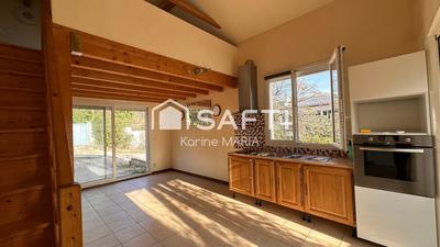 Maison - 242 m² - 12 pièces