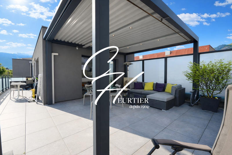 Appartement - 105 m² - 4 pièces