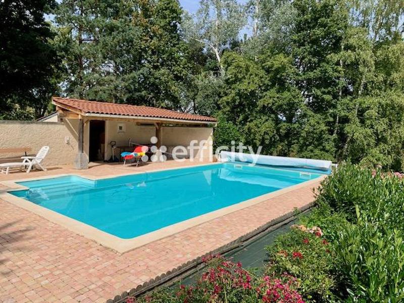 Maison - 282 m² - 10 pièces