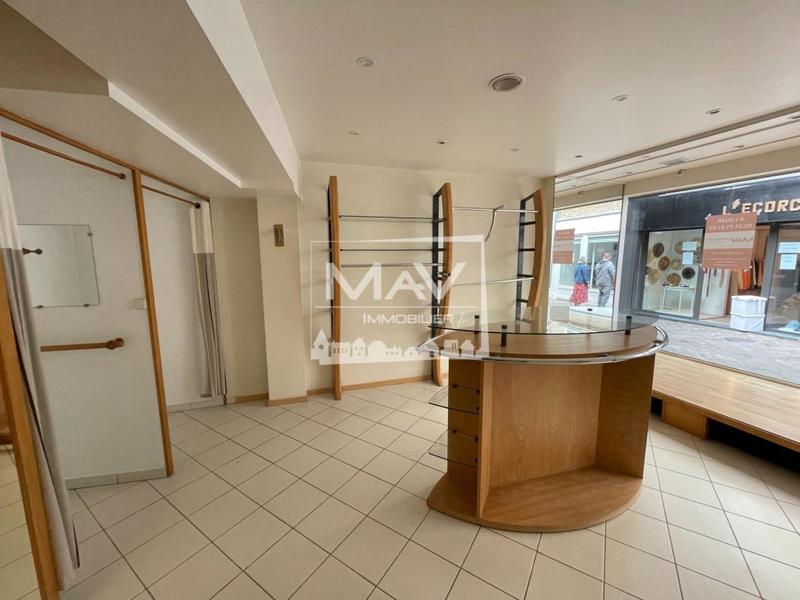 Local commercial - 101 m²