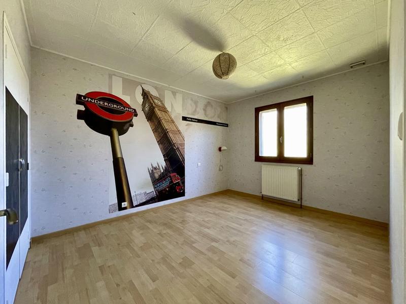 Maison - 228 m² - 8 pièces