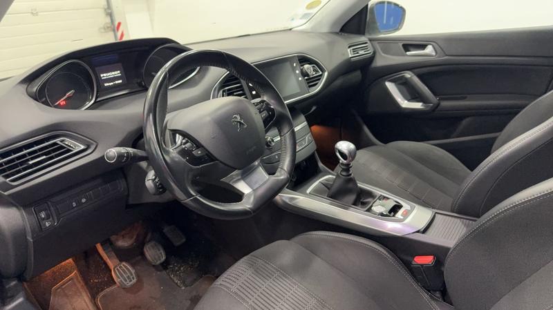 Peugeot 308 II 1.2 Puretech 130 Allure