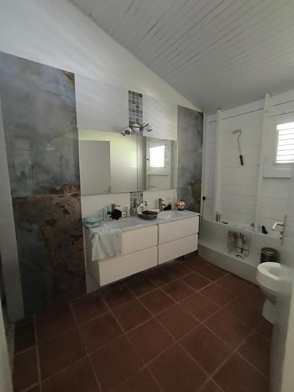 Maison - 180 m² - 7 pièces