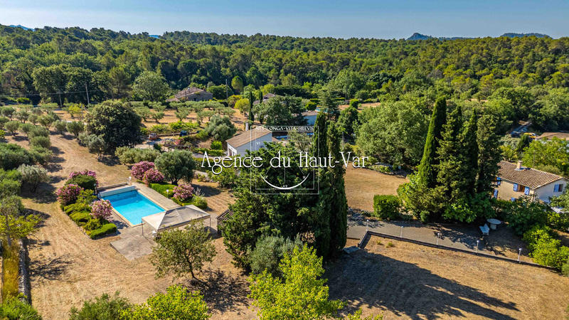 Villa - 213 m² - 7 pièces