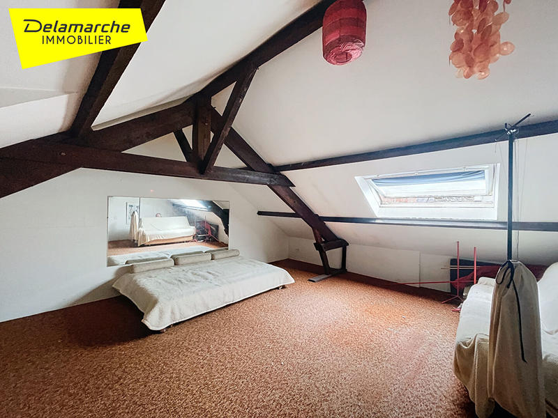 Maison - 247 m² - 8 pièces