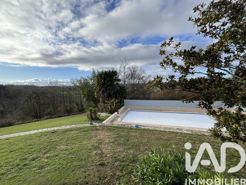 Maison - 181 m² - 5 pièces