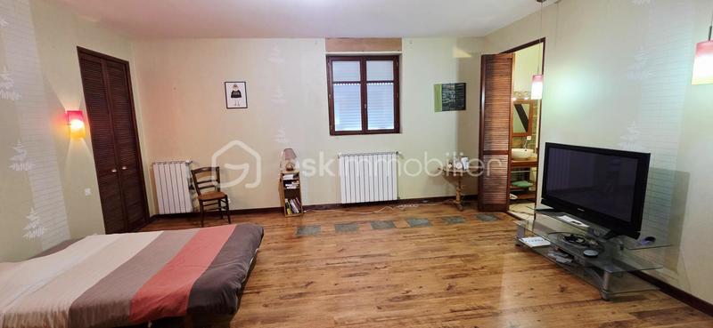 Maison - 353 m² - 12 pièces