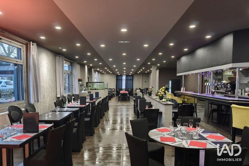 Local commercial - 305 m²