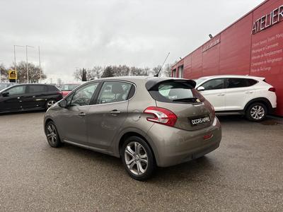 Peugeot 208 1.6hdi 92cv Allure Bvm5