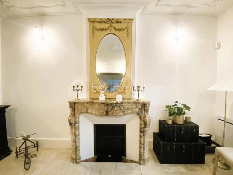 Maison de ville - 200 m² - 9 pièces