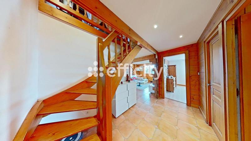 Maison - 198 m² - 5 pièces