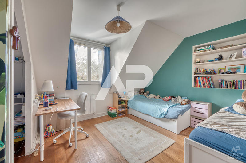 Maison - 266 m² - 7 pièces