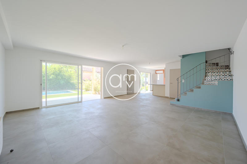 Maison - 142 m² - 5 pièces