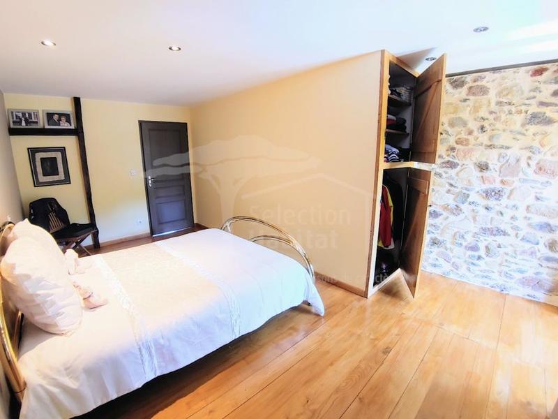 Château - 450 m² - 12 pièces