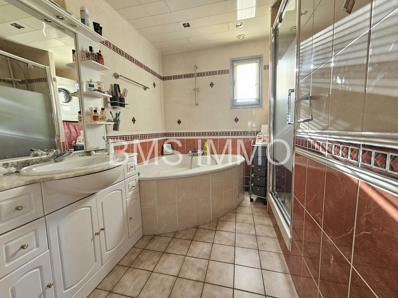 Maison - 115 m² - 4 pièces