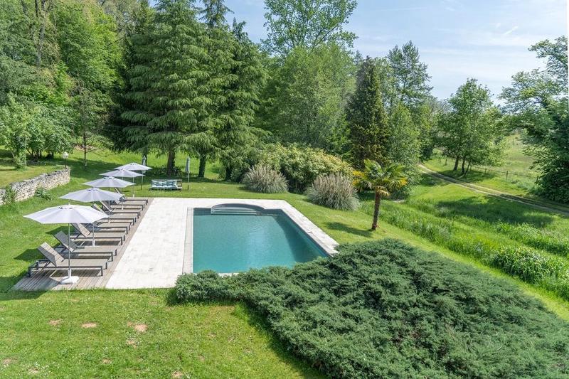 Moulin - 326 m² - 13 pièces