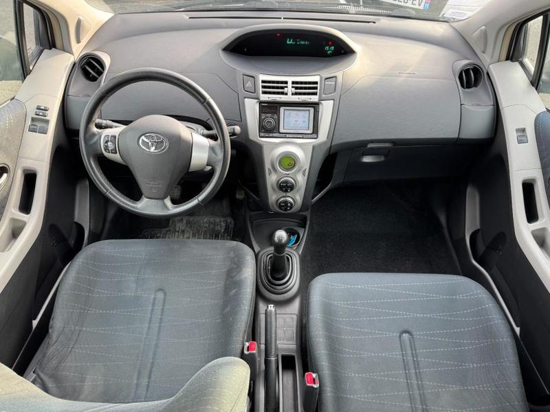 Toyota Yaris 1.3 Vvt-i Sol
