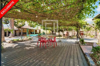 Villa - 160 m² - 8 pièces