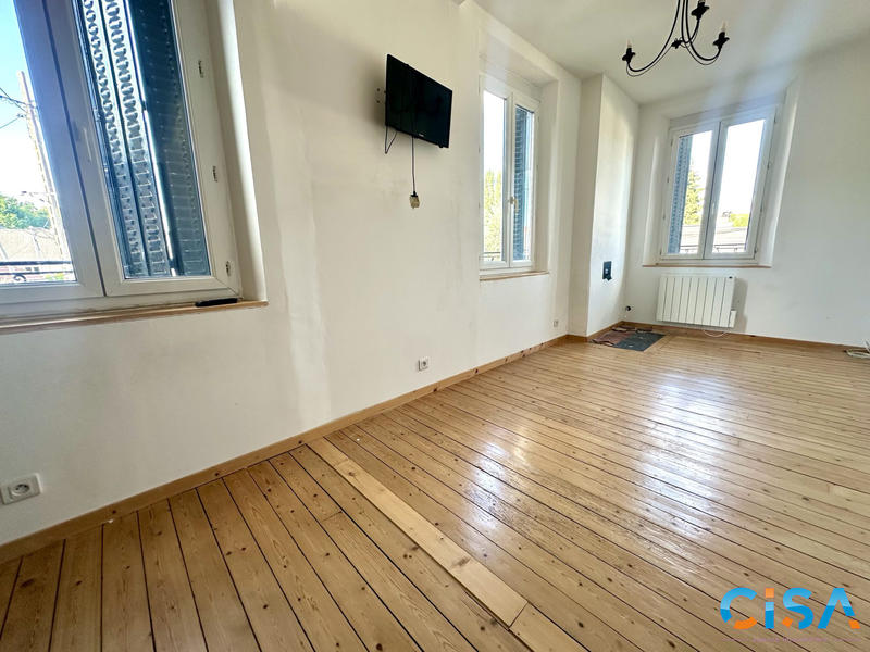 Maison - 85 m² - 5 pièces