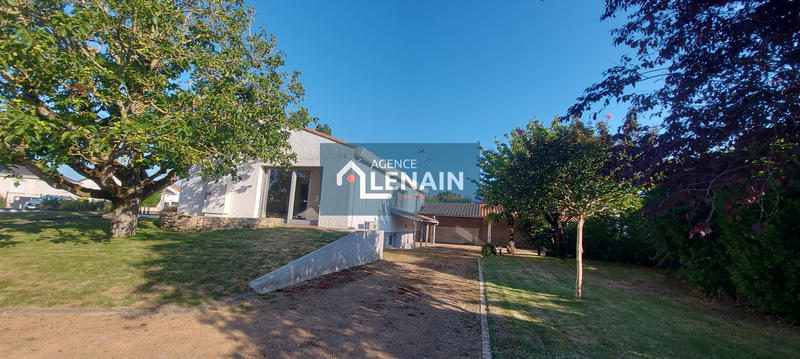 Maison - 162 m² - 9 pièces