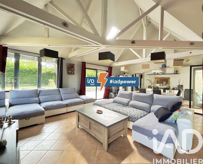 Maison - 300 m² - 8 pièces