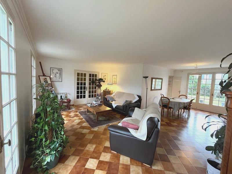 Maison - 185 m² - 7 pièces