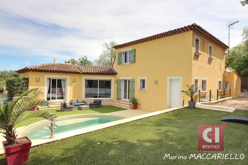 Maison - 175 m² - 6 pièces