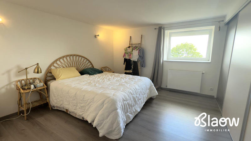 Maison - 300 m² - 11 pièces