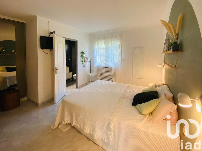 Maison - 221 m² - 7 pièces