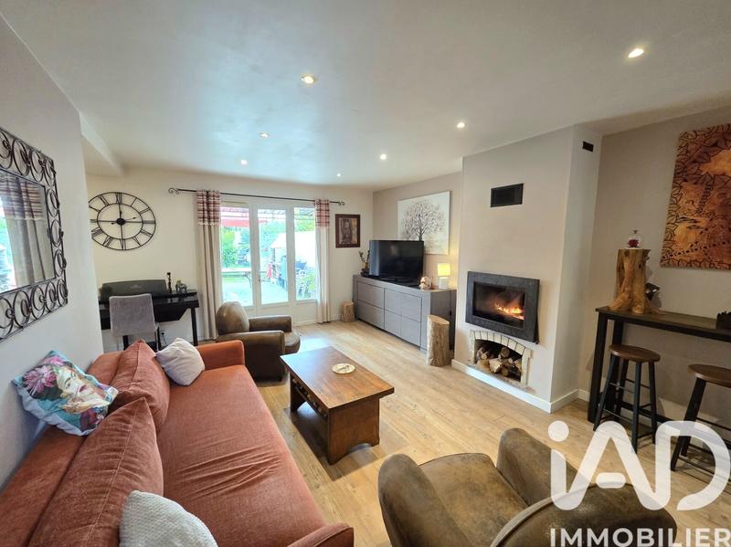 Maison - 90 m² - 4 pièces