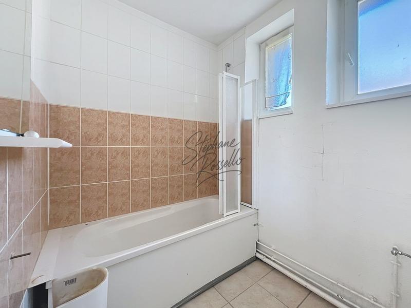 Immeuble - 297 m² - 14 pièces