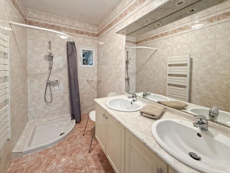 Villa - 160 m² - 5 pièces