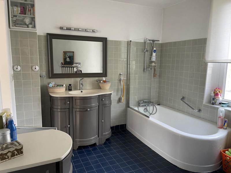 Propriété - 200 m² - 10 pièces