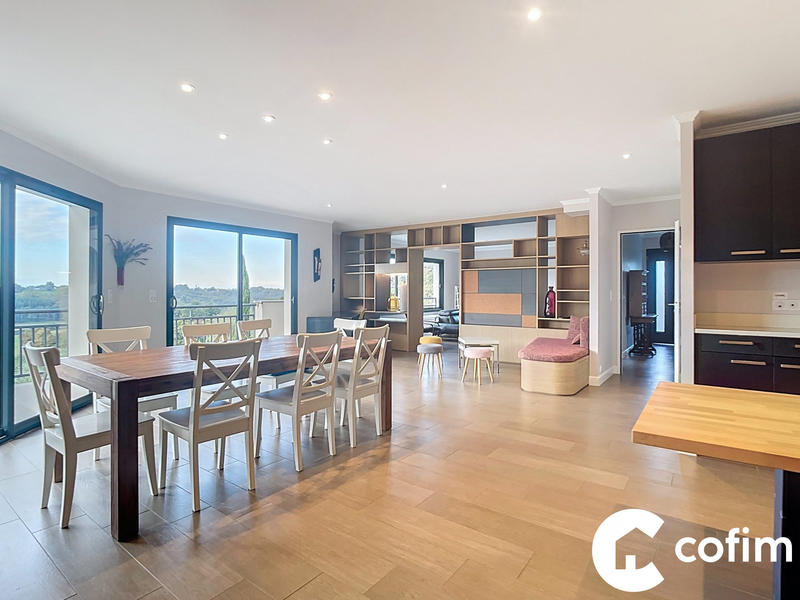 Villa - 262 m² - 7 pièces