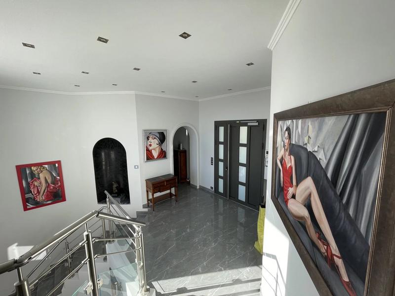 Villa - 350 m² - 15 pièces