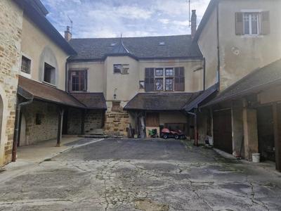 Propriété - 200 m² - 10 pièces