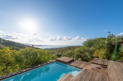 Maison - 114 m² - 5 pièces