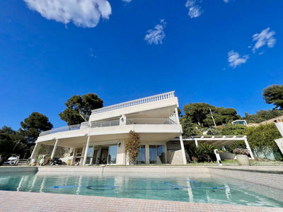 Villa - 240 m² - 5 pièces