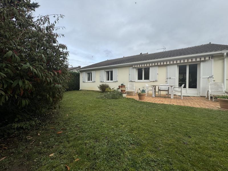 Maison - 95 m² - 5 pièces