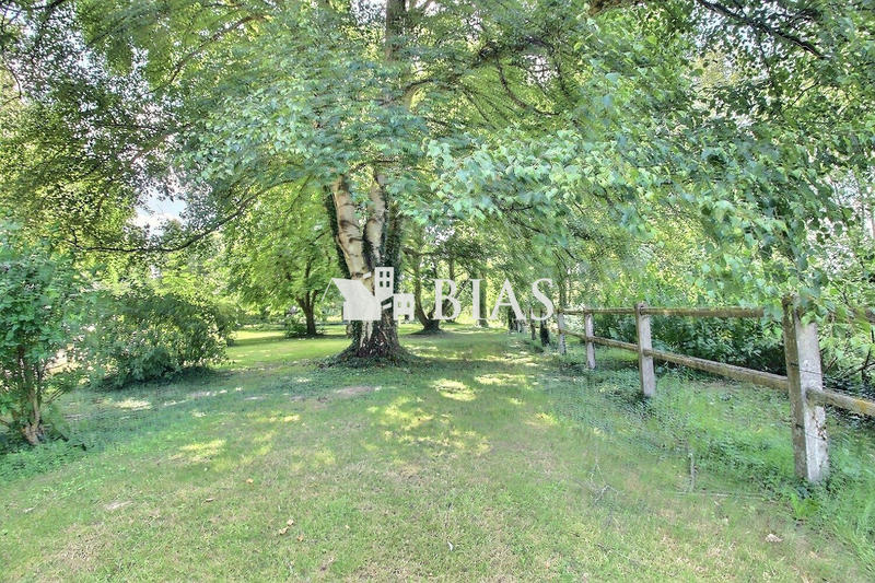 Maison - 220 m² - 6 pièces