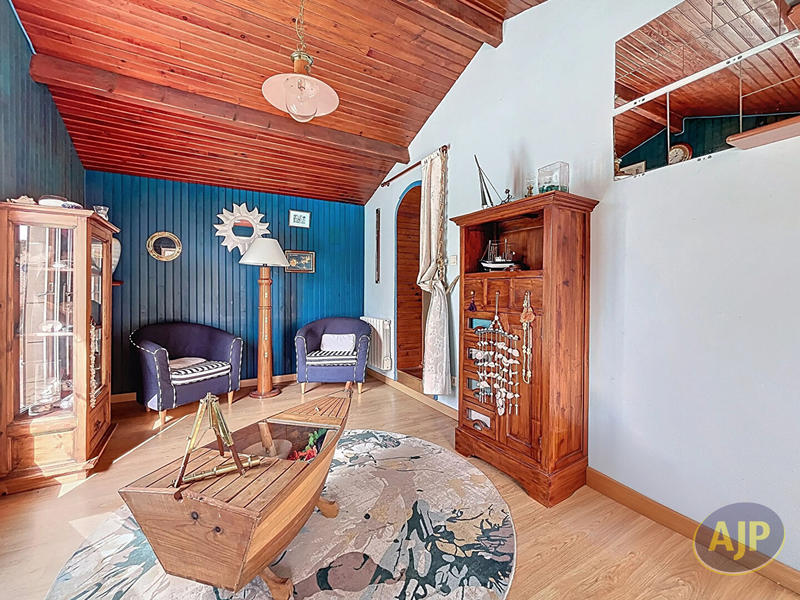 Maison - 145 m² - 6 pièces